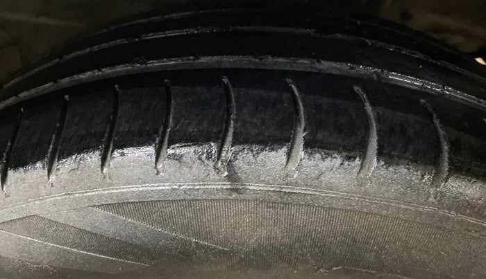 2018 Tata Tiago XT PETROL, CNG, Manual, 86,424 km, Right Front Tyre Tread