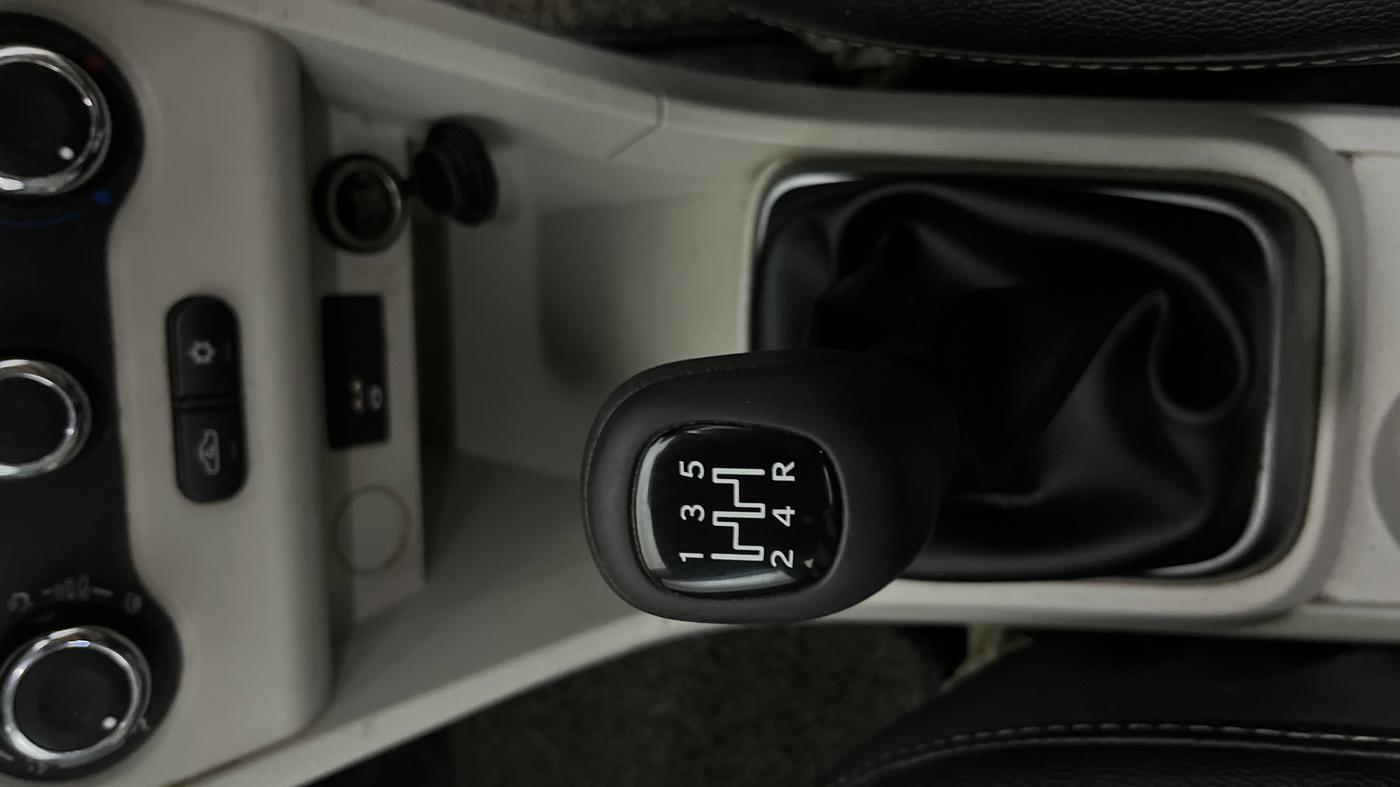2024 Tata TIGOR XZ CNG, CNG, Manual, 44,589 km, Gear Lever