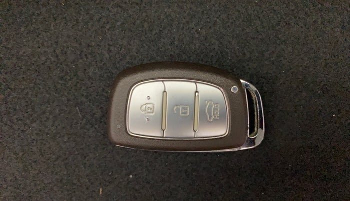 2014 Hyundai Grand i10 ASTA AT 1.2 KAPPA VTVT, Petrol, Automatic, 1,11,150 km, Key Close Up