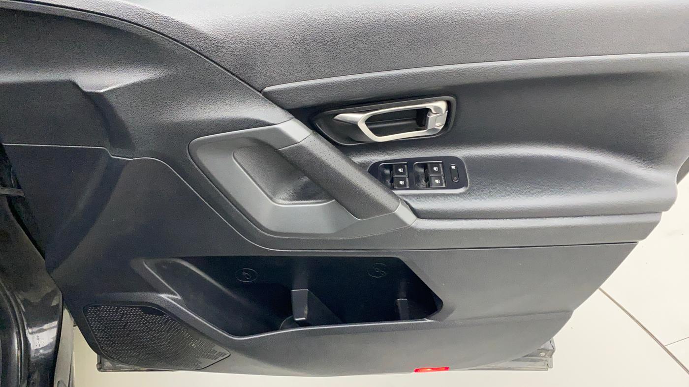 2019 Tata Harrier XZ 2.0L DARK EDITION, Diesel, Manual, 60,431 km, Driver Side Door Panels Control