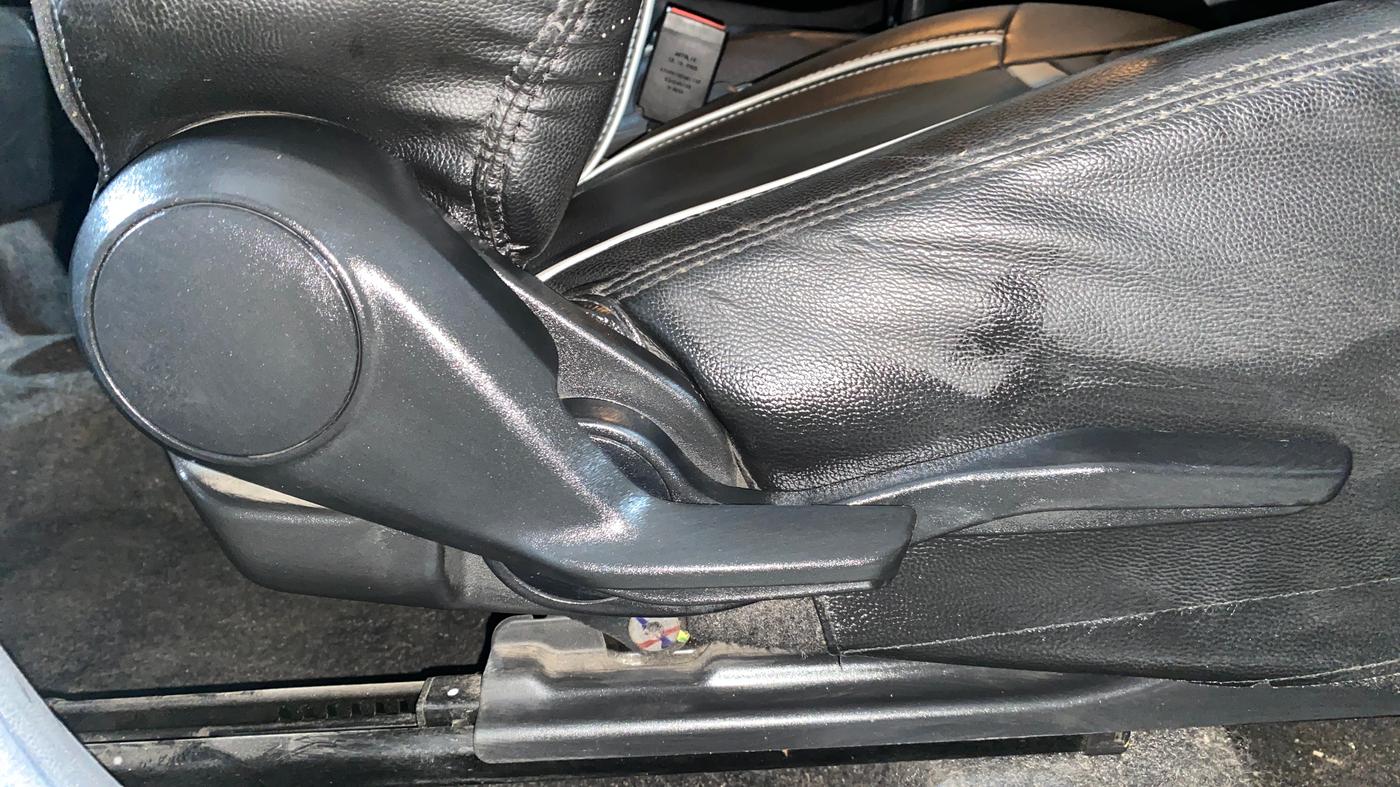 2023 Maruti Swift ZXI PLUS AMT DUAL TONE, Petrol, Automatic, 58,445 km, Driver Side Adjustment Panel