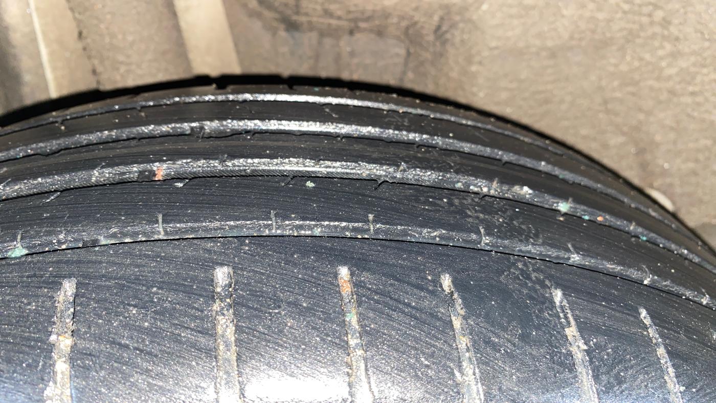 2023 Maruti Swift ZXI PLUS AMT DUAL TONE, Petrol, Automatic, 58,445 km, Right Rear Tyre Tread