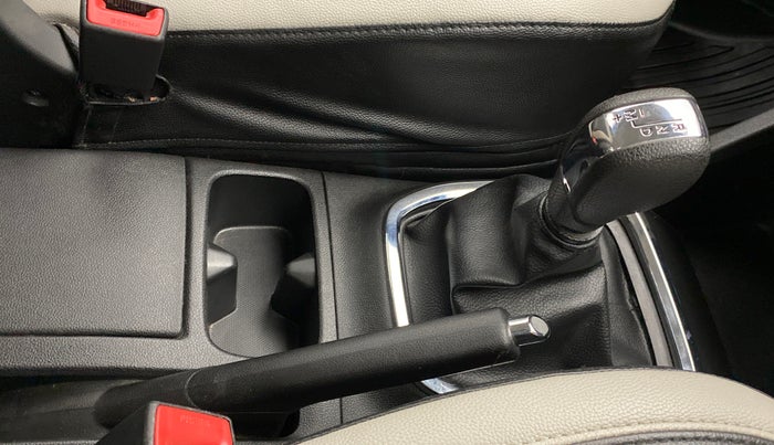 2020 Renault TRIBER RXZ AT, Petrol, Automatic, 21,119 km, Gear Lever