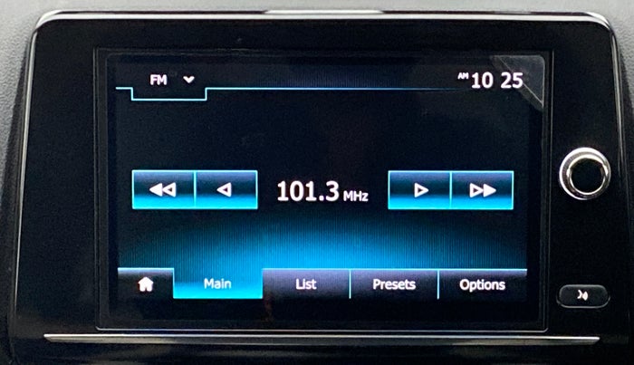 2020 Renault TRIBER RXZ AT, Petrol, Automatic, 21,119 km, Infotainment System