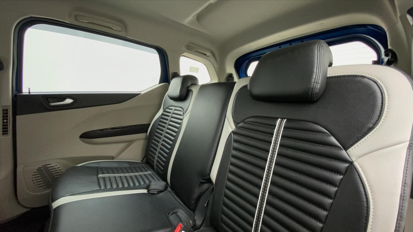 2020 Renault TRIBER RXZ AT, Petrol, Automatic, 21,119 km, Right Side Rear Door Cabin