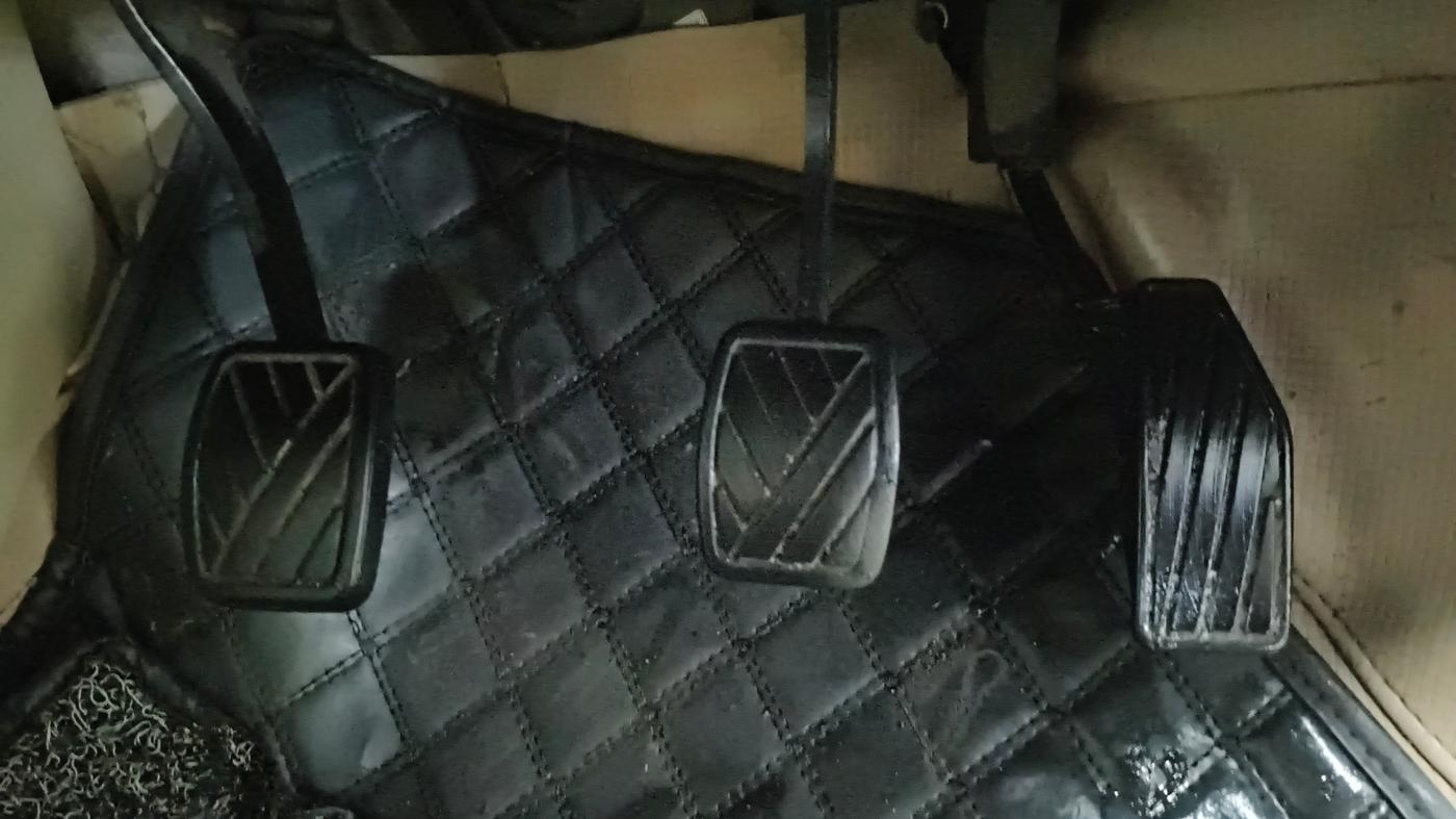 2020 Maruti Dzire VXI, Petrol, Manual, 88,649 km, Pedals
