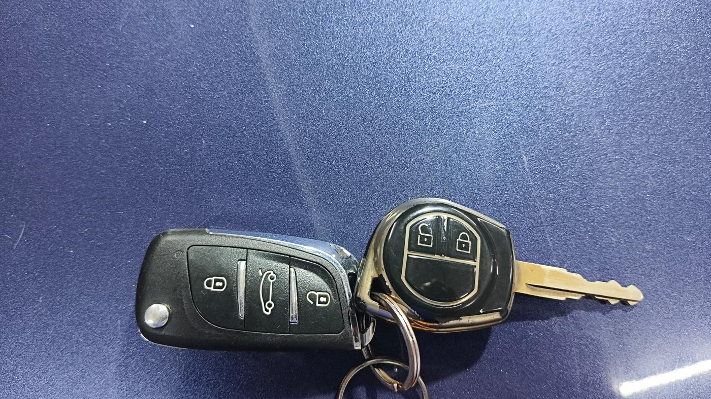 2020 Maruti Dzire VXI, Petrol, Manual, 88,649 km, Key Close Up