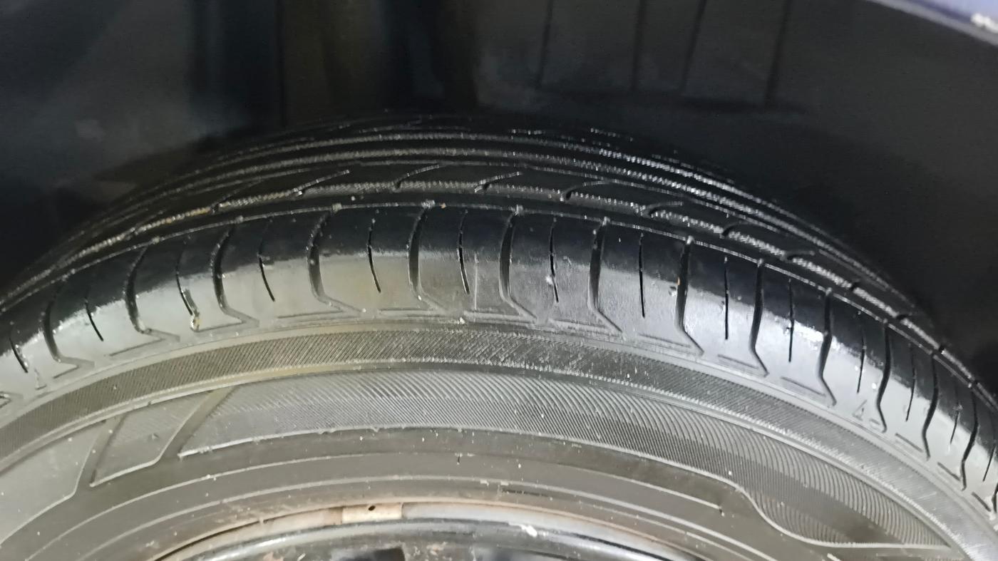 2020 Maruti Dzire VXI, Petrol, Manual, 88,649 km, Right Rear Tyre Tread