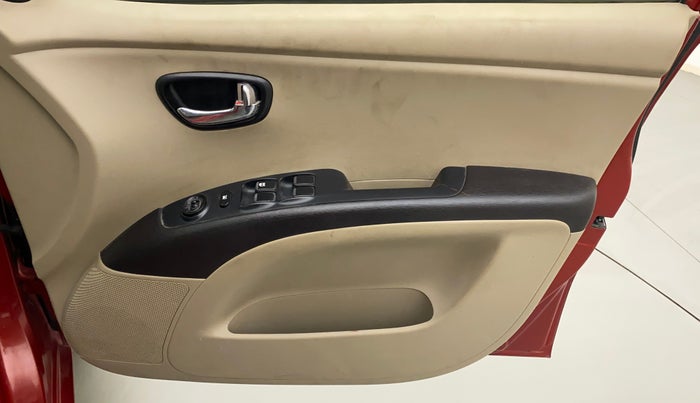 2012 Hyundai i10 MAGNA 1.2, CNG, Manual, 60,850 km, Driver Side Door Panels Control