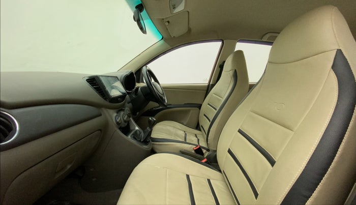 2012 Hyundai i10 MAGNA 1.2, CNG, Manual, 60,850 km, Right Side Front Door Cabin