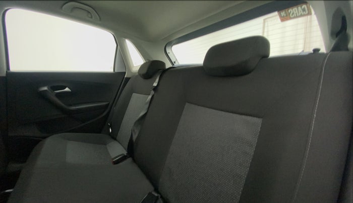 2016 Volkswagen Polo COMFORTLINE 1.2L, Petrol, Manual, 20,861 km, Right Side Rear Door Cabin