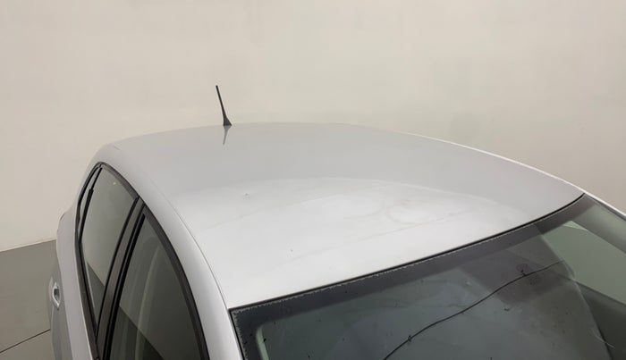 2016 Volkswagen Polo COMFORTLINE 1.2L, Petrol, Manual, 20,861 km, Roof