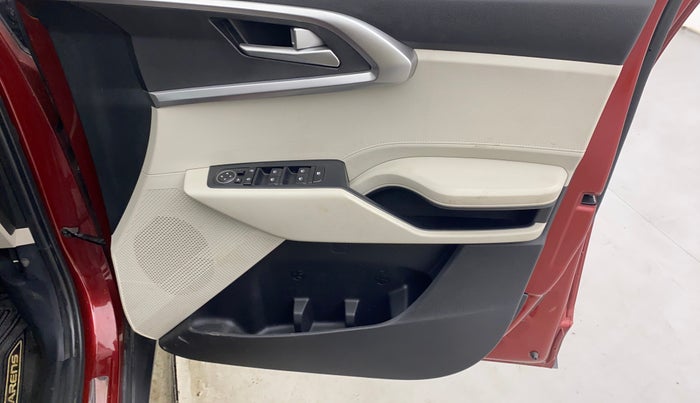 2023 KIA CARENS PRESTIGE PLUS 1.5 PETROL DCT 7 STR, Petrol, Automatic, 4,955 km, Driver Side Door Panels Control