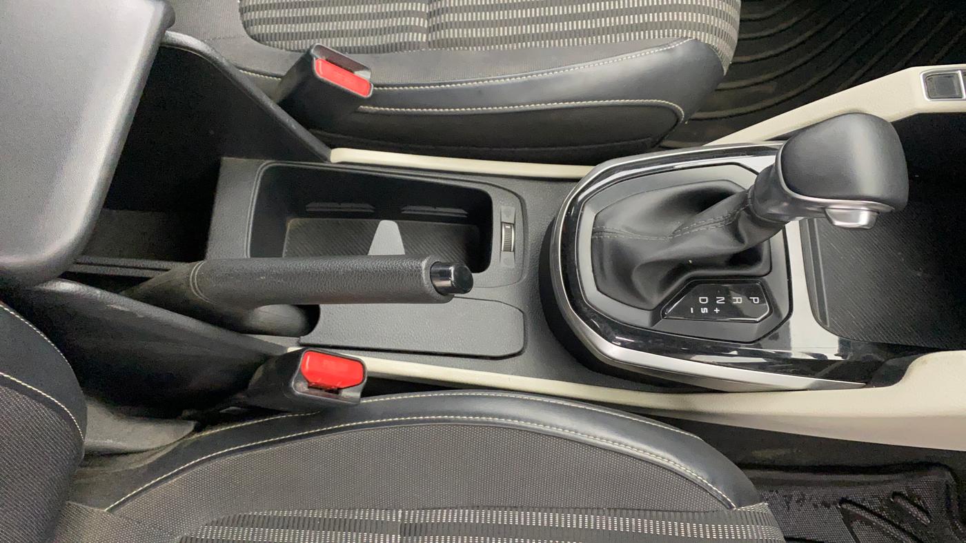 2023 KIA CARENS PRESTIGE PLUS 1.5 PETROL DCT 7 STR, Petrol, Automatic, 4,354 km, Gear Lever