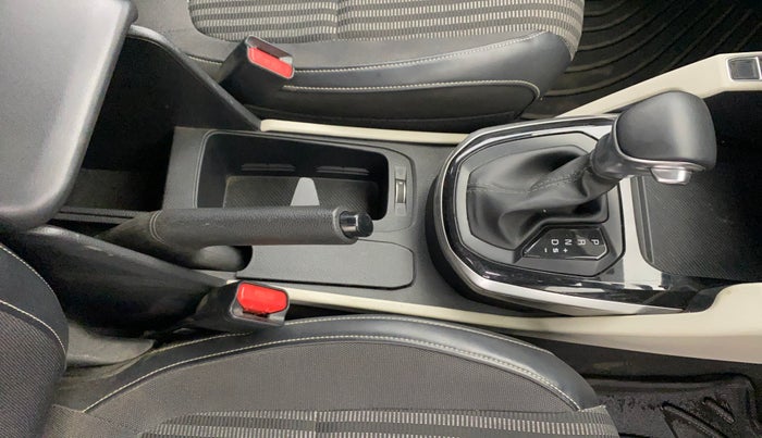 2023 KIA CARENS PRESTIGE PLUS 1.5 PETROL DCT 7 STR, Petrol, Automatic, 4,955 km, Gear Lever