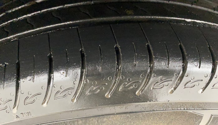 2023 KIA CARENS PRESTIGE PLUS 1.5 PETROL DCT 7 STR, Petrol, Automatic, 4,955 km, Left Front Tyre Tread