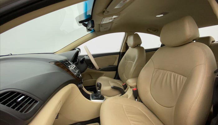 2013 Hyundai Verna FLUIDIC 1.6 VTVT SX, Petrol, Manual, 48,214 km, Right Side Front Door Cabin