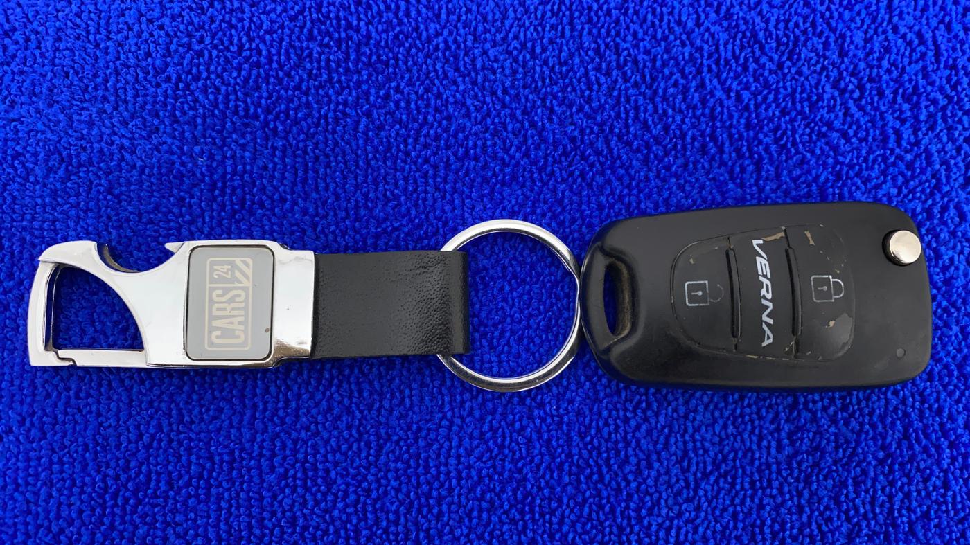2013 Hyundai Verna FLUIDIC 1.6 VTVT SX, Petrol, Manual, 48,214 km, Key Close Up