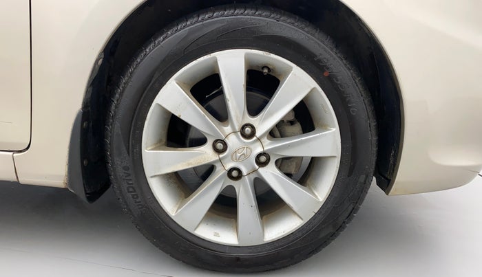2013 Hyundai Verna FLUIDIC 1.6 VTVT SX, Petrol, Manual, 48,214 km, Right Front Wheel