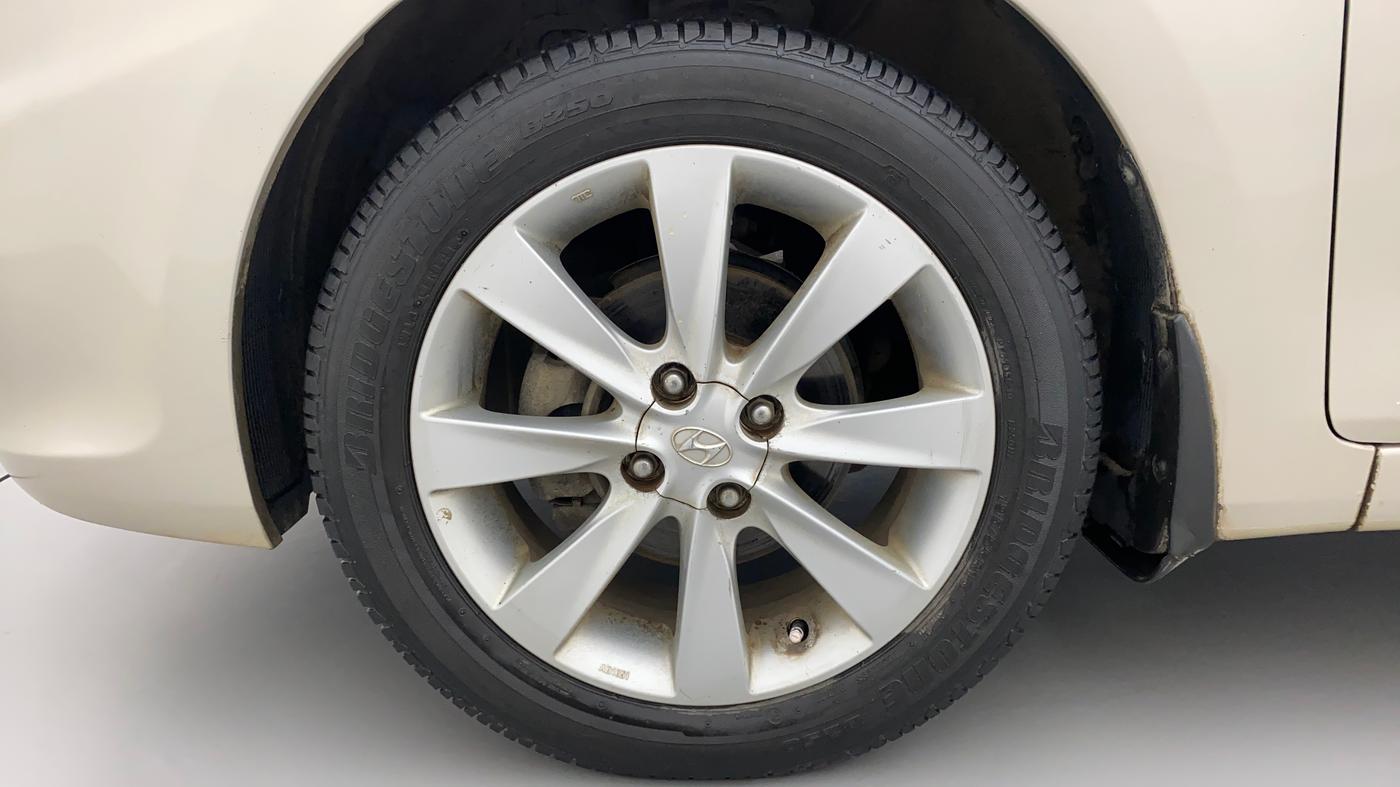 2013 Hyundai Verna FLUIDIC 1.6 VTVT SX, Petrol, Manual, 48,214 km, Left Front Wheel