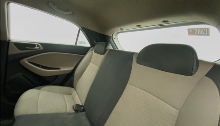 2015 Hyundai Elite i20 MAGNA 1.2, Petrol, Manual, 49,554 km, Right Side Rear Door Cabin