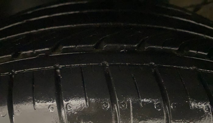 2023 KIA SONET HTE 1.2, Petrol, Manual, 20,690 km, Left Front Tyre Tread