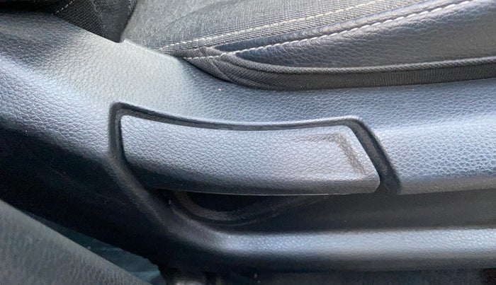 2023 KIA SONET HTE 1.2, Petrol, Manual, 20,690 km, Driver Side Adjustment Panel