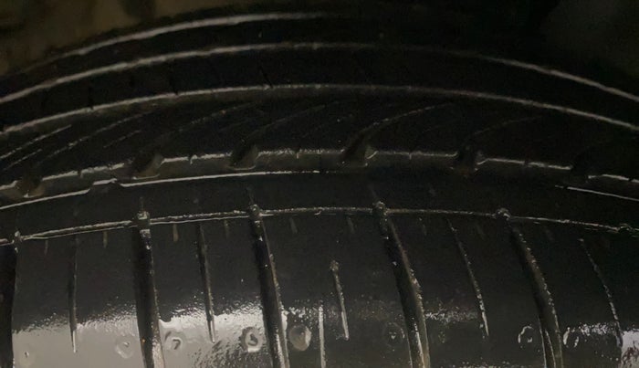 2023 KIA SONET HTE 1.2, Petrol, Manual, 20,690 km, Right Front Tyre Tread