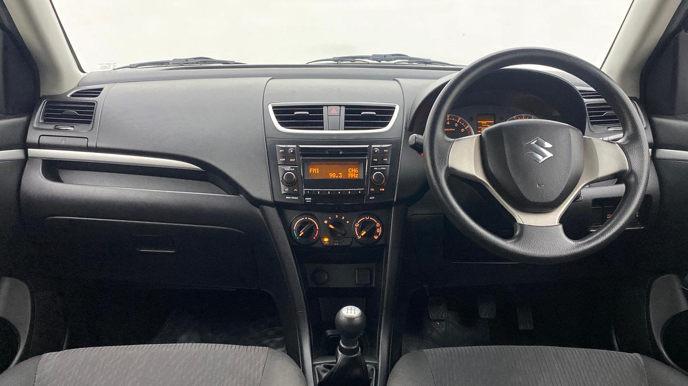2015 Maruti Swift VXI D, Petrol, Manual, 32,764 km, Dashboard
