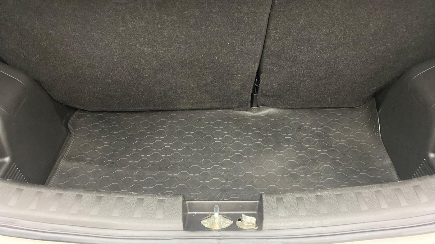 2015 Maruti Swift VXI D, Petrol, Manual, 32,764 km, Boot Inside