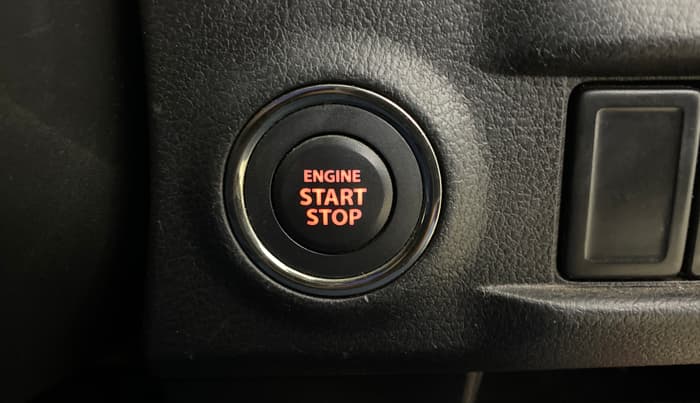 2019 Maruti Vitara Brezza ZDI PLUS AT DUAL TONE, Diesel, Automatic, 67,898 km, Keyless Start/ Stop Button