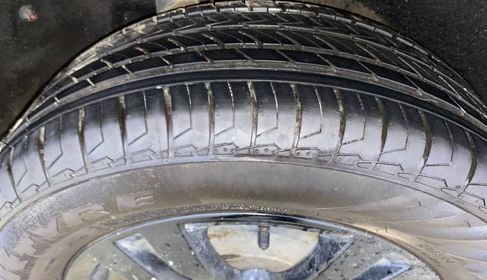 2019 Maruti Vitara Brezza ZDI PLUS AT DUAL TONE, Diesel, Automatic, 67,898 km, Right Rear Tyre Tread