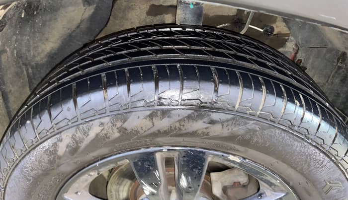 2019 Maruti Vitara Brezza ZDI PLUS AT DUAL TONE, Diesel, Automatic, 67,898 km, Right Front Tyre Tread