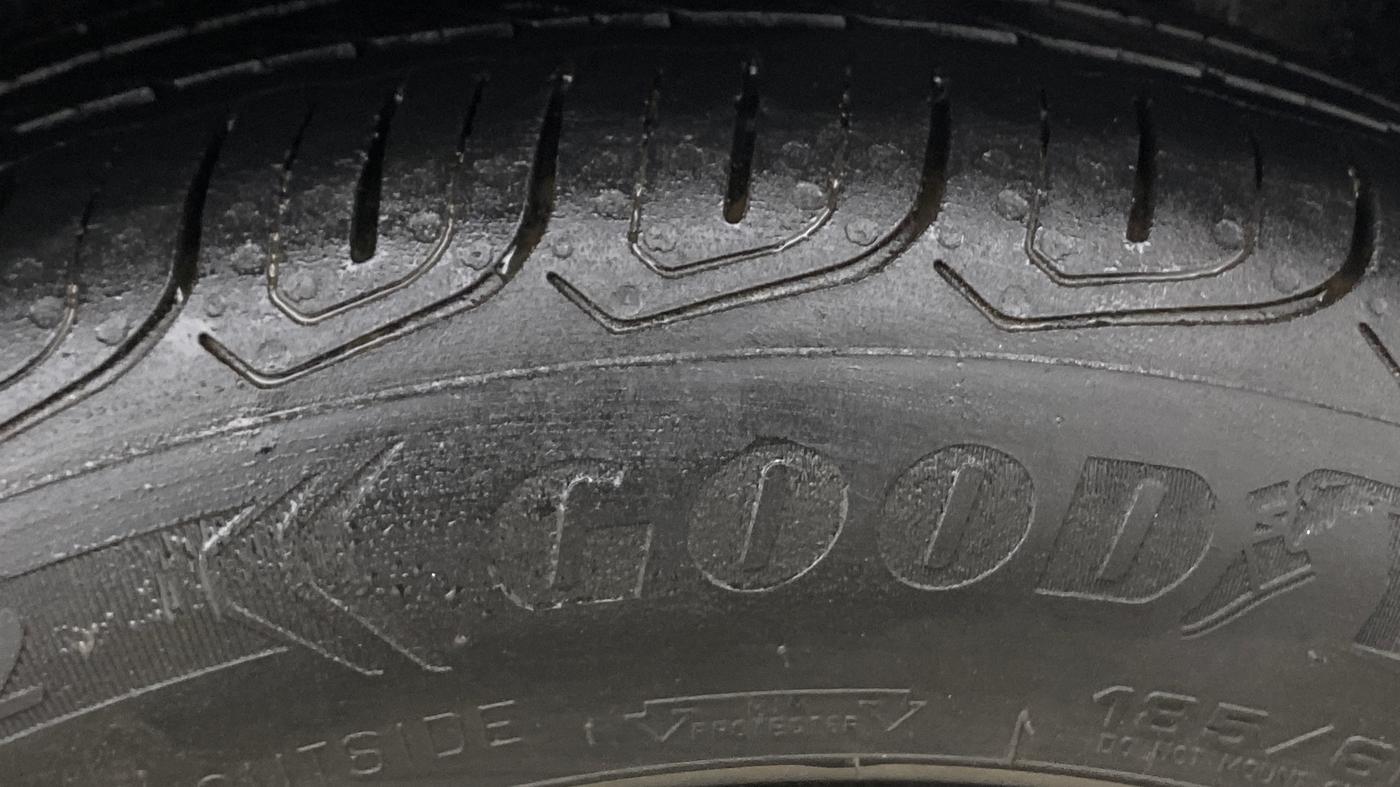 2022 Tata ALTROZ XZA, Petrol, Automatic, 28,812 km, Left Rear Tyre Tread