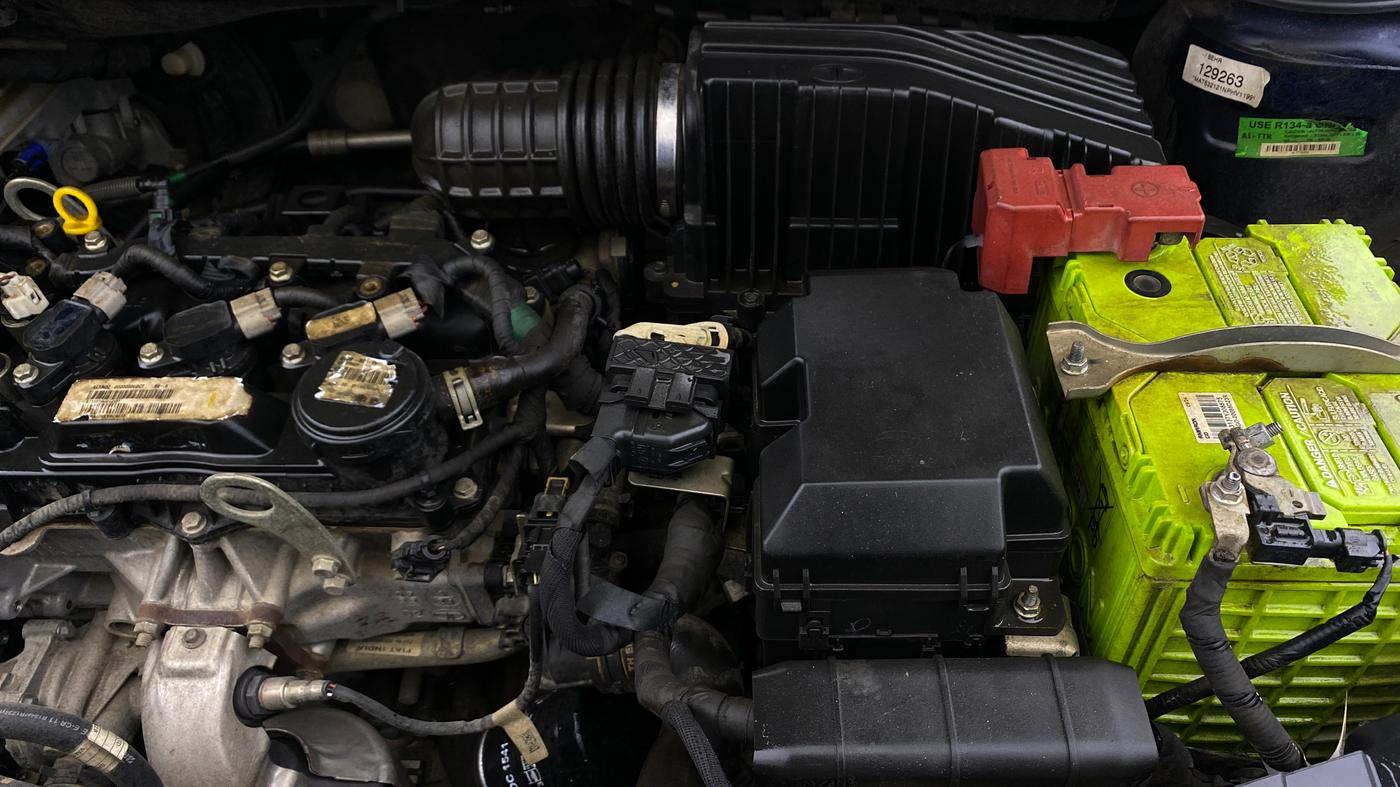 2022 Tata ALTROZ XZA, Petrol, Automatic, 28,812 km, Engine View - Left