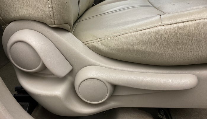 2015 Renault Pulse RX Z DIESEL, Diesel, Manual, 76,545 km, Driver Side Adjustment Panel