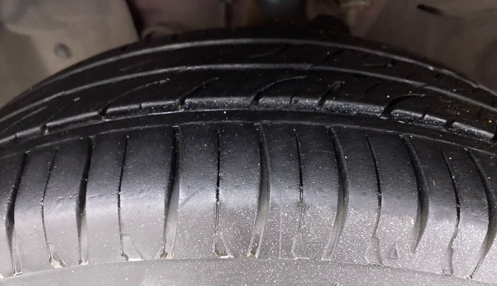 2015 Renault Pulse RX Z DIESEL, Diesel, Manual, 76,545 km, Left Front Tyre Tread