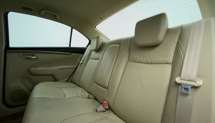 2018 Maruti Ciaz ALPHA 1.5 SHVS PETROL, Petrol, Manual, 57,378 km, Right Side Rear Door Cabin