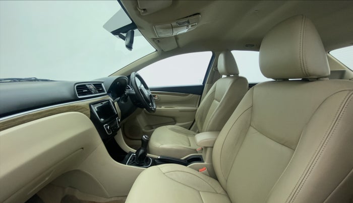 2018 Maruti Ciaz ALPHA 1.5 SHVS PETROL, Petrol, Manual, 57,378 km, Right Side Front Door Cabin