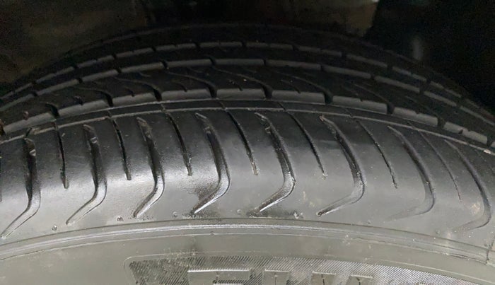 2020 Hyundai Verna S PLUS 1.5 CRDI, Diesel, Manual, 47,741 km, Right Front Tyre Tread