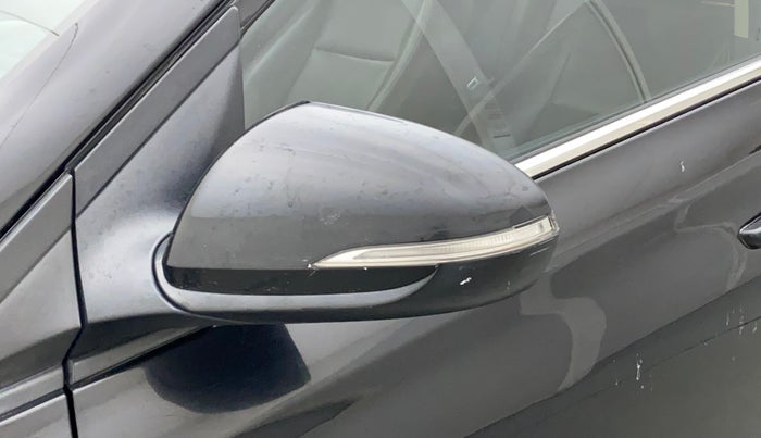 2020 Hyundai Verna S PLUS 1.5 CRDI, Diesel, Manual, 47,741 km, Left rear-view mirror - Indicator light has minor damage