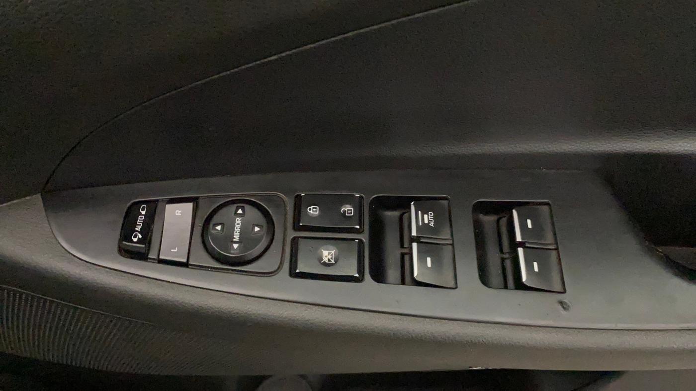 2021 Hyundai Tucson GLS 2WD AT DIESEL, Diesel, Automatic, 89,717 km, Driver Side Door Panels Control