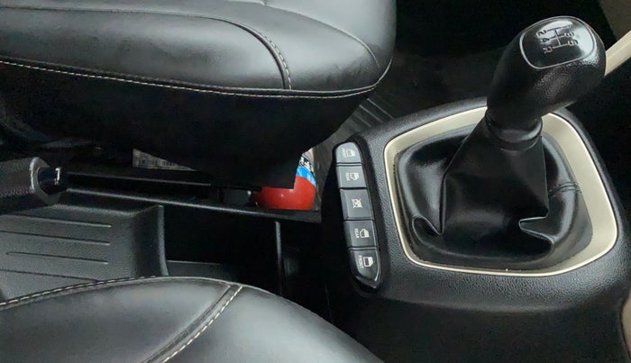 2020 Hyundai NEW SANTRO SPORTZ CNG, CNG, Manual, 73,711 km, Gear Lever