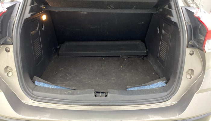 2019 Nissan Kicks XV 1.5, Petrol, Manual, 50,014 km, Boot Inside