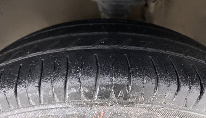 2016 Maruti Alto 800 VXI, Petrol, Manual, 83,907 km, Left Front Tyre Tread