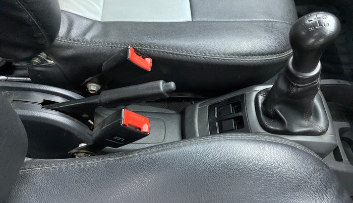 2016 Maruti Alto 800 VXI, Petrol, Manual, 83,907 km, Gear Lever