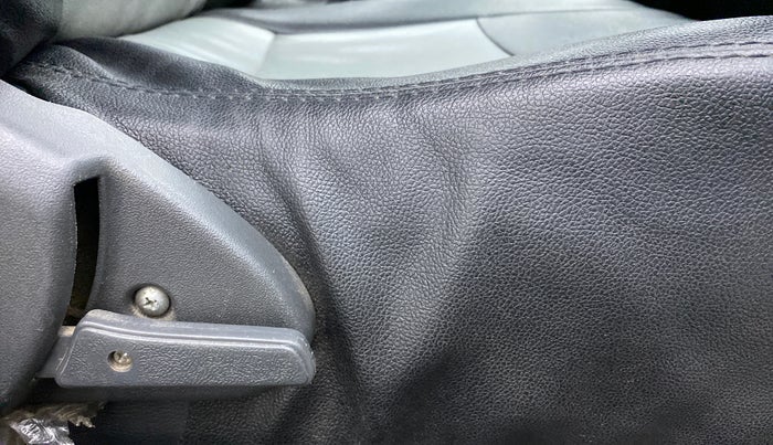 2016 Maruti Alto 800 VXI, Petrol, Manual, 83,907 km, Driver Side Adjustment Panel