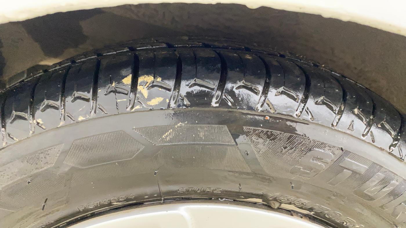 2018 Hyundai Eon MAGNA +, CNG, Manual, 87,974 km, Right Rear Tyre Tread