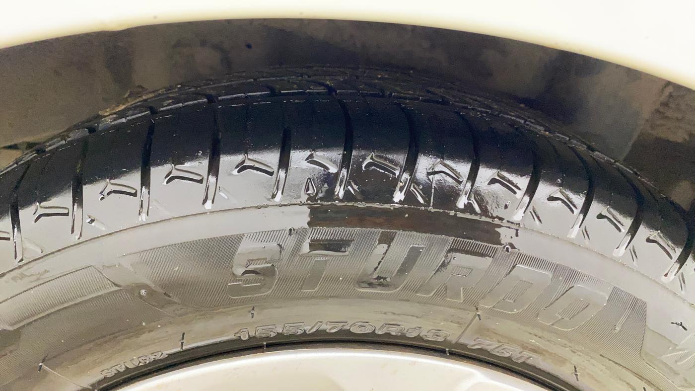 2018 Hyundai Eon MAGNA +, CNG, Manual, 87,974 km, Left Rear Tyre Tread