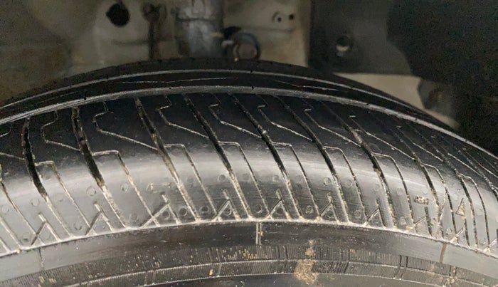 2016 Honda Amaze 1.2L I-VTEC E, Petrol, Manual, 43,492 km, Right Front Tyre Tread